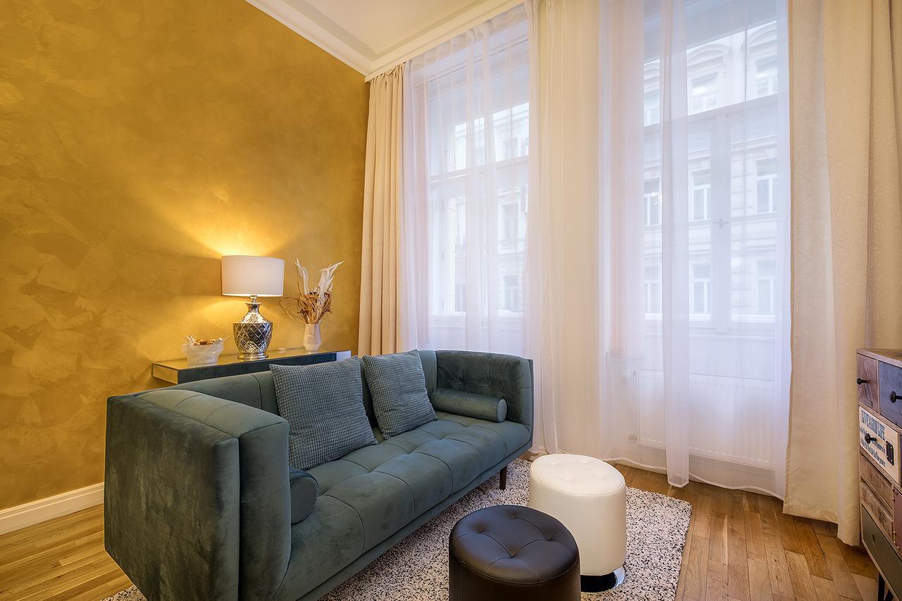 Prague Days - Luxurious Apartments Lesser Town Exterior photo